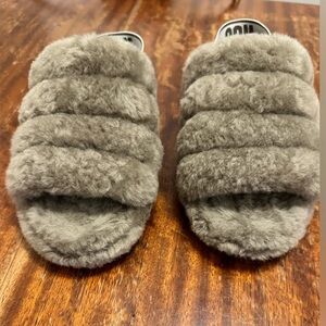 UGG Fluff Yeah Faux Fur Slingback Sandal/Slipper Gray color womens size 8
